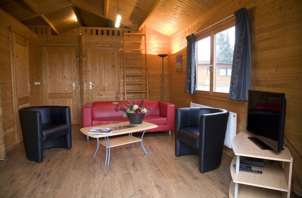 Camping Het Wieskamp Henxel Bagian luar foto